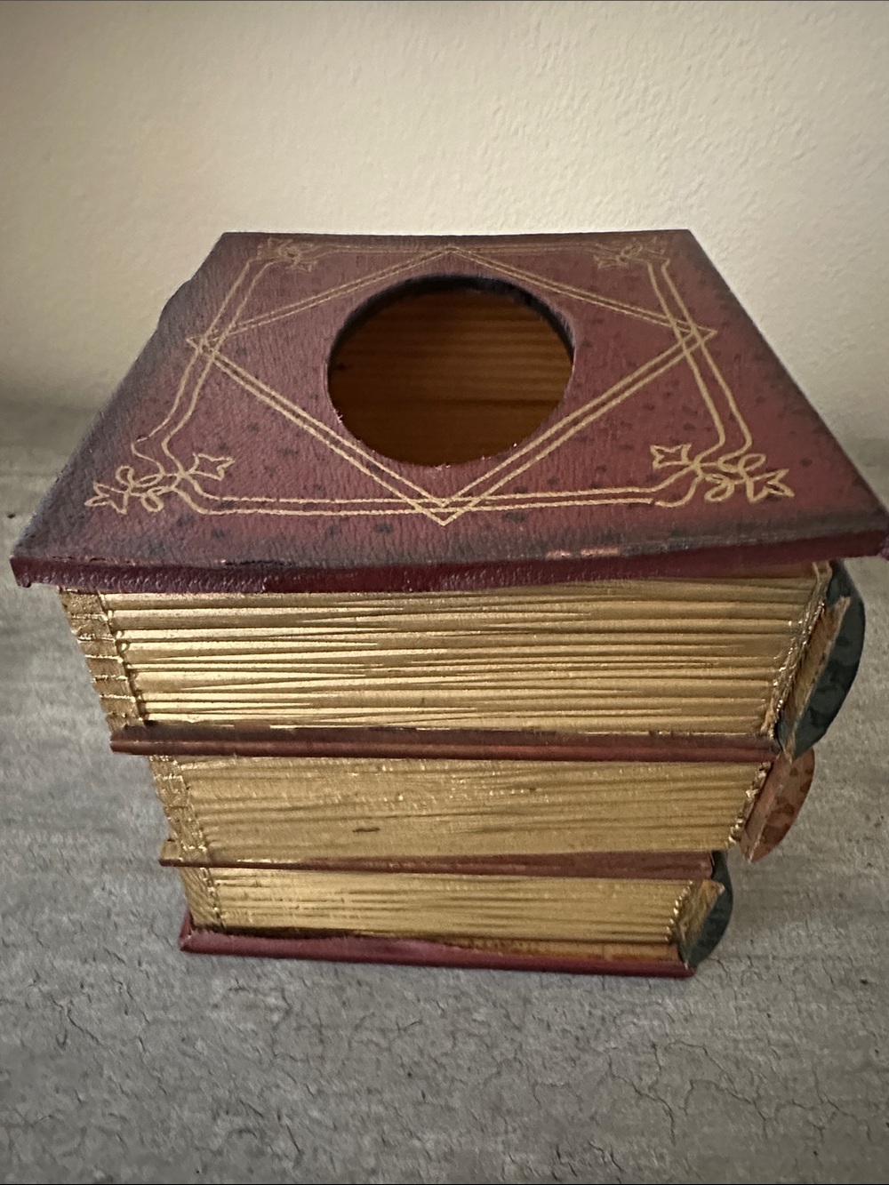 Vintage Faux Leather Wood Book Stack Tissue Box Cover in Green & Brown - Picture 7 of 8